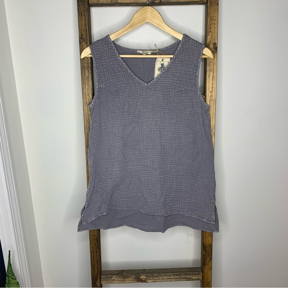 Easel Gray Tank Top Blouse - Picture 1 of 6